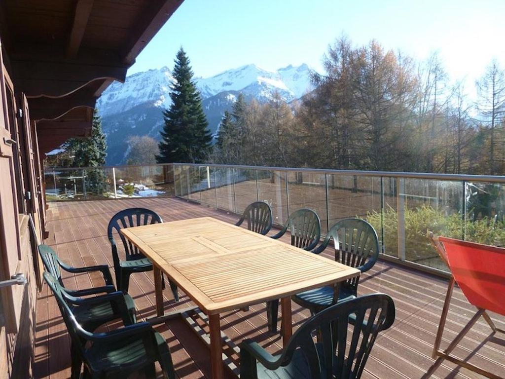 Chalet Traditionnel Avec Jacuzzi Exterieur Bex Exteriör bild
