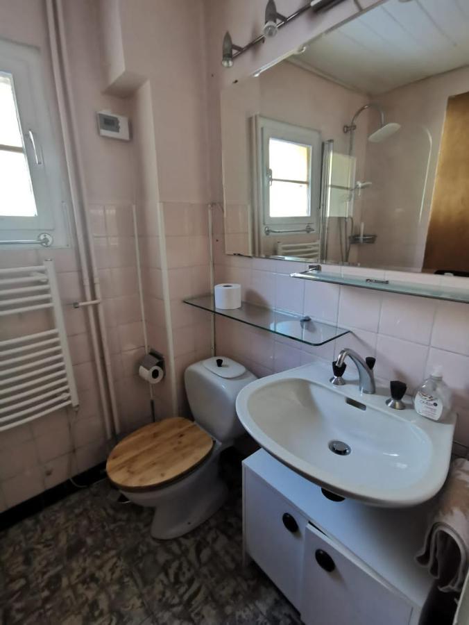 Chalet Traditionnel Avec Jacuzzi Exterieur Bex Exteriör bild